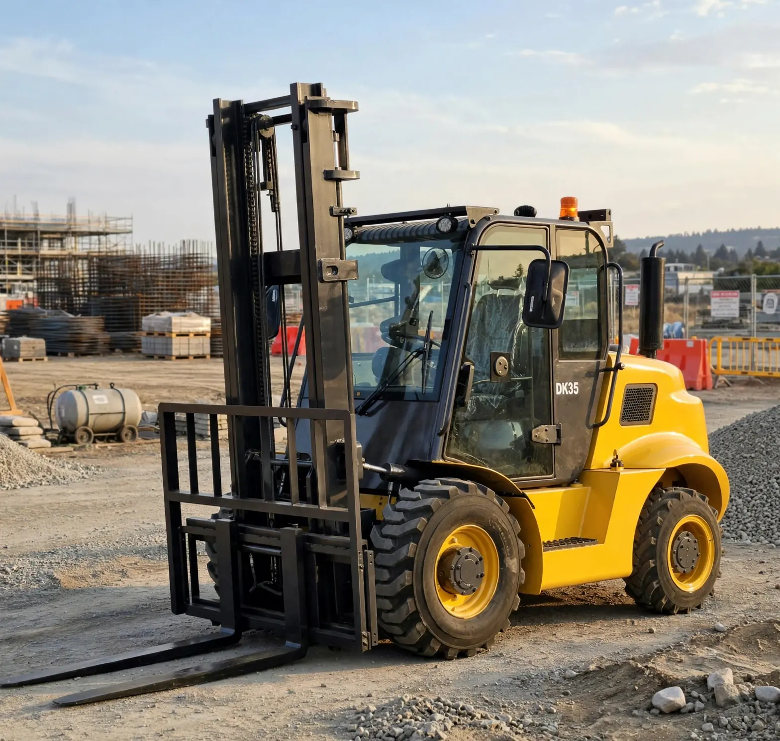 Вилочный погрузчик MTK DK35 (4WD)